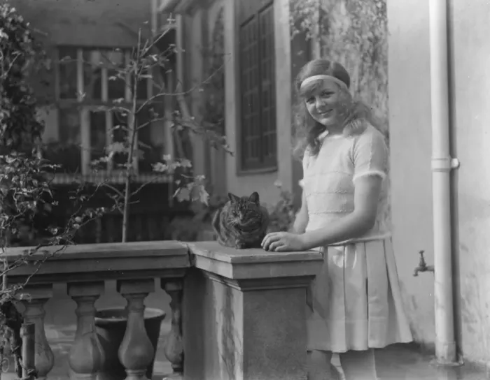 Framed Print : Miss Betty Nuthall, the junior lawn tennis champion. 29 September 1924 Framed Print : Miss Betty Nuthall, the junior lawn tennis champion. 29 September 1924