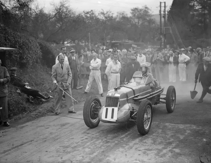 Framed Print : Miss Doreen Evans at the start in her MG. 28 September 1935 Framed Print : Miss Doreen Evans at the start in her MG. 28 September 1935