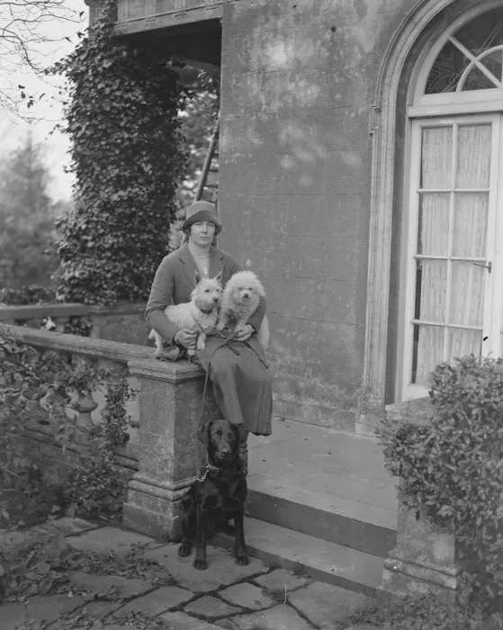 Framed Print : Miss Gladys Yule, daughter of Sir David and Lady Yule, photographed at home at Hamstead Park Framed Print : Miss Gladys Yule, daughter of Sir David and Lady Yule, photographed at home at Hamstead Park