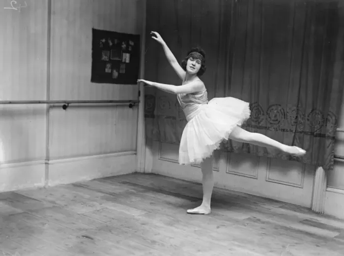 Framed Print : Miss Helen May the ballerina who was once taught by the great Pavlova. 2 July 1921 Framed Print : Miss Helen May the ballerina who was once taught by the great Pavlova. 2 July 1921