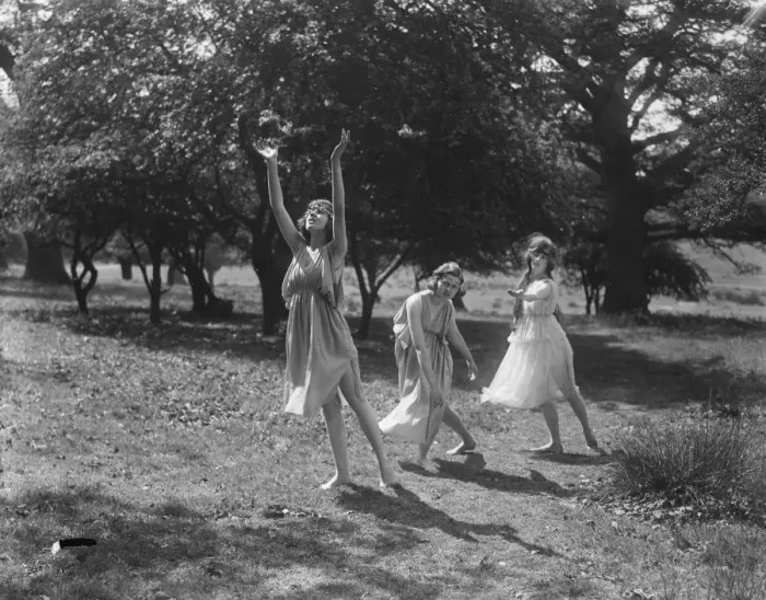 Framed Print : Miss Helen May pupils in Richmond Park 8 May 1921 Framed Print : Miss Helen May pupils in Richmond Park 8 May 1921