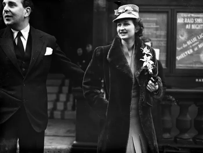 Framed Print : Miss Joan Buckmaster leaving Caxton Hall Register Office after her wedding to Mr Robert Morley Framed Print : Miss Joan Buckmaster leaving Caxton Hall Register Office after her wedding to Mr Robert Morley