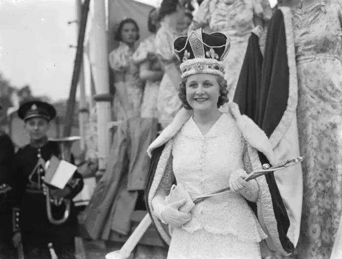 Framed Print : Miss Joan, the Dartford Carnival Queen, following her coronation. 1939 Framed Print : Miss Joan, the Dartford Carnival Queen, following her coronation. 1939