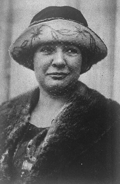 Miss M T Gessnep Worlds only woman railway superintendent 12 February 1923