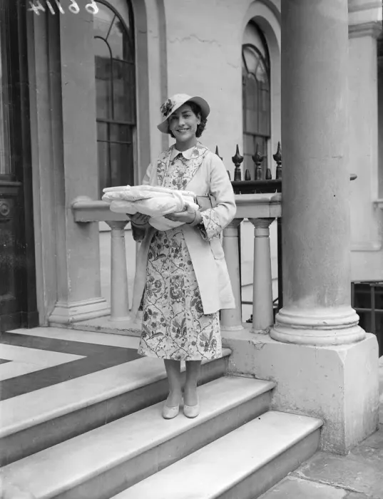 Framed Print : Miss Mary Falloona, the Irish Linen Queen, called at 3 Belgrave Square, to make a Framed Print : Miss Mary Falloona, the Irish Linen Queen, called at 3 Belgrave Square, to make a