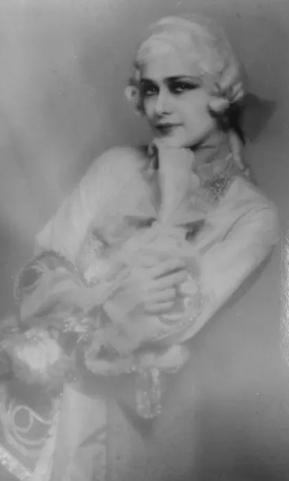 Framed Print : Mme Clothilde Sakharoff, who will represent Russia at the Pageant of Fair Women Framed Print : Mme Clothilde Sakharoff, who will represent Russia at the Pageant of Fair Women