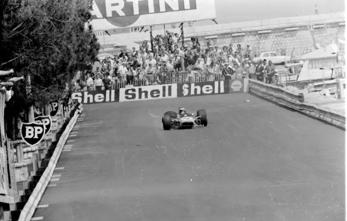 Framed Print : Monaco: Swiss driver Bernard Bauer (background left) loses wheel, seconds later car Framed Print : Monaco: Swiss driver Bernard Bauer (background left) loses wheel, seconds later car