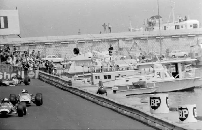 Framed Print : Monaco: Swiss driver Bernard Bauer (background left) loses wheel, seconds later car Framed Print : Monaco: Swiss driver Bernard Bauer (background left) loses wheel, seconds later car