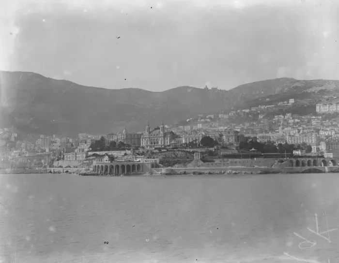 Framed Print : Monte Carlo, Monaco from the sea Framed Print : Monte Carlo, Monaco from the sea