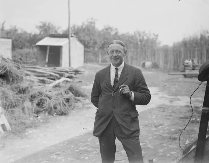 Framed Print : Mr E F Chambers who has installed on his farm at Wellington Place, Otham Kent Framed Print : Mr E F Chambers who has installed on his farm at Wellington Place, Otham Kent