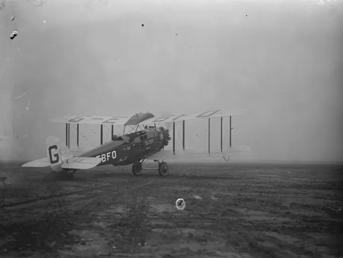 Framed Print : Mr A J Cobham leaves Croydon on his 8, 000 miles flight to the Cape. The machine Framed Print : Mr A J Cobham leaves Croydon on his 8, 000 miles flight to the Cape. The machine