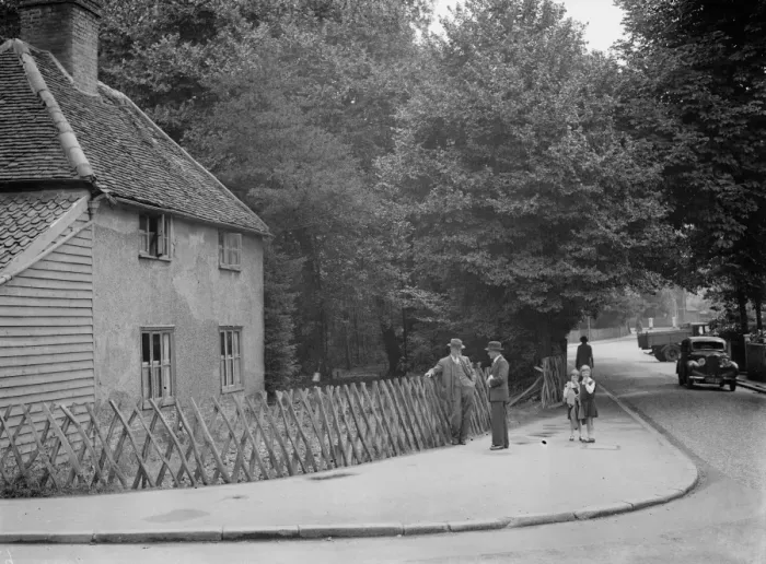Framed Print : Mr JA Baxter of the Old Cottage, Lamorbey, Sidcup, Kent outside his cottage. 6 Framed Print : Mr JA Baxter of the Old Cottage, Lamorbey, Sidcup, Kent outside his cottage. 6