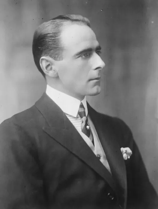 Framed Print : Mr Nigel Colman, Conservative Candidate for Brixton by election. 4 June 1927 Framed Print : Mr Nigel Colman, Conservative Candidate for Brixton by election. 4 June 1927