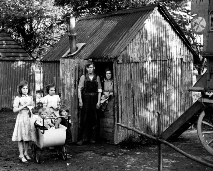 Framed Print : This is Mr Philip Rye, his wife and five of his six children, who have lived in Framed Print : This is Mr Philip Rye, his wife and five of his six children, who have lived in