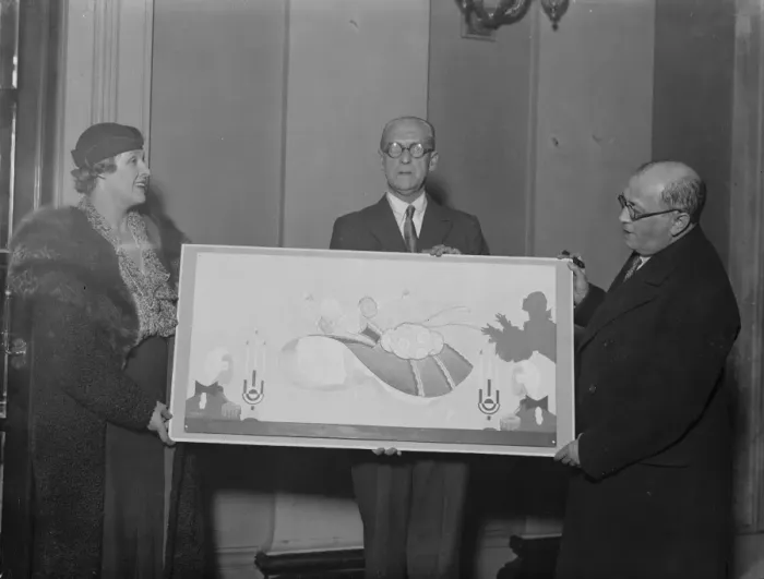 Framed Print : Mr Tennant, winner of the Drury Lane poster contest. 1 November 1934