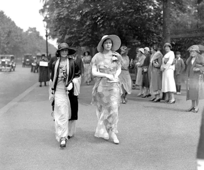 Framed Print : Mrs A. Gray and Miss Margery Gray from Wellinton, Ne Zealand, arriving for the Royal Framed Print : Mrs A. Gray and Miss Margery Gray from Wellinton, Ne Zealand, arriving for the Royal