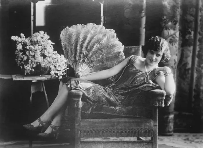 Framed Print : Mrs Harris daughter of the Cuban Minister to Madrid. 2 August 1927