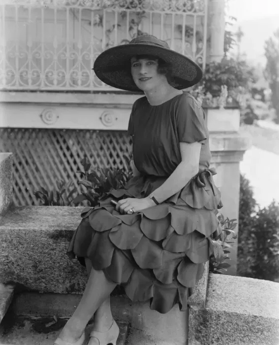 Framed Print : Mrs Hilda Wyne 26 June 1923