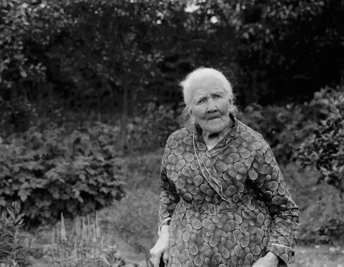 Framed Print : Mrs Matilda Jefferies of Chelsfield, Kent. 1936
