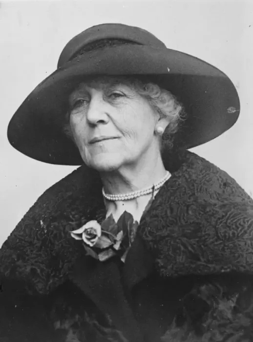 Framed Print : Mrs W K Vanderbilt, who has brought a plea before the Sacred Roman Rota for Framed Print : Mrs W K Vanderbilt, who has brought a plea before the Sacred Roman Rota for