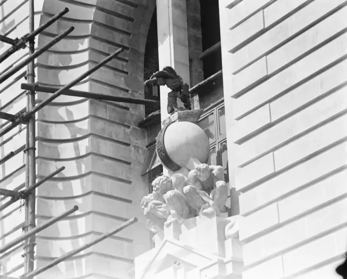 Framed Print : Mysterious Statuary on Londons New County Ball A weight of responsibility is it Framed Print : Mysterious Statuary on Londons New County Ball A weight of responsibility is it