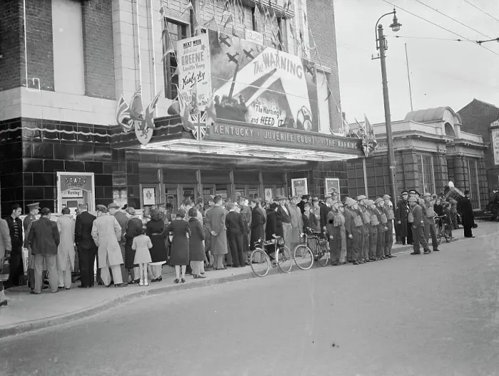 Framed Print : A national service Anti Aircraft display at the State Cinema in Dartford, Kent Framed Print : A national service Anti Aircraft display at the State Cinema in Dartford, Kent