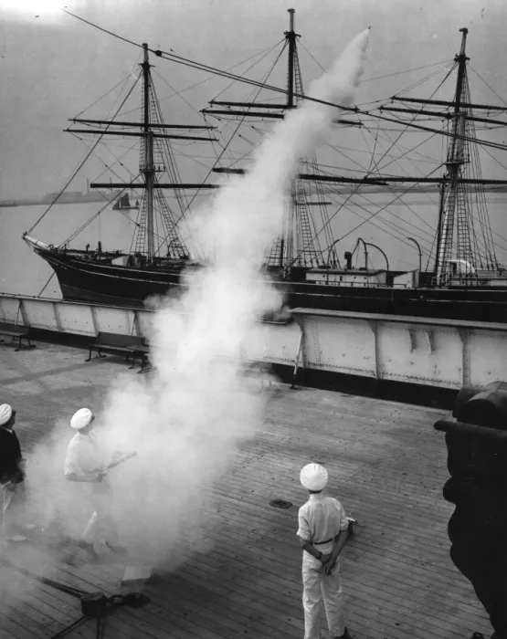 Framed Print : Naval cadets fire a smoke rocket with a lifeline over the rigging of the Cutty Sark