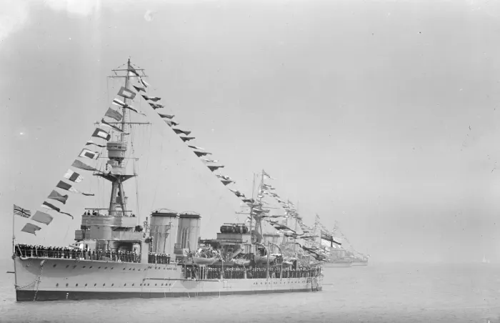 Framed Print : Naval review at Spithead. HMS Caledon. 26 July 1924 Framed Print : Naval review at Spithead. HMS Caledon. 26 July 1924