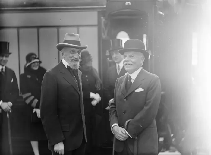 Framed Print : New Ambassador to France leaves London. Sir W Tyrrell taking leave of the French Framed Print : New Ambassador to France leaves London. Sir W Tyrrell taking leave of the French