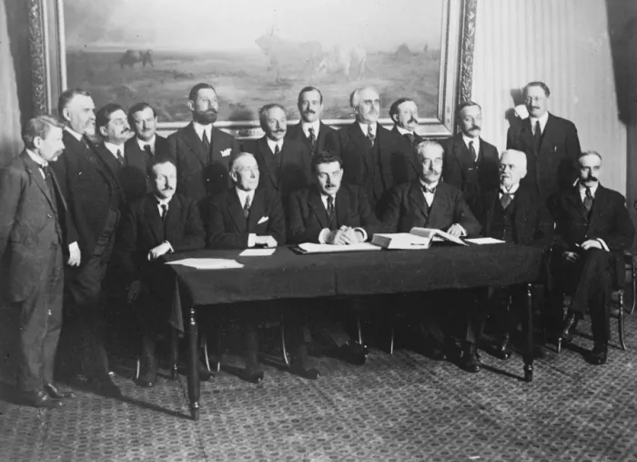 Framed Print : The new French Cabinet M Herriot ( centre ) the new French Premier, with members