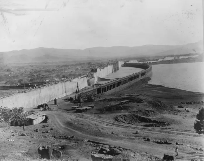 Framed Print : The new Lloyd Dam inspected by Sir William Birdwood. 17 May 1926 Framed Print : The new Lloyd Dam inspected by Sir William Birdwood. 17 May 1926