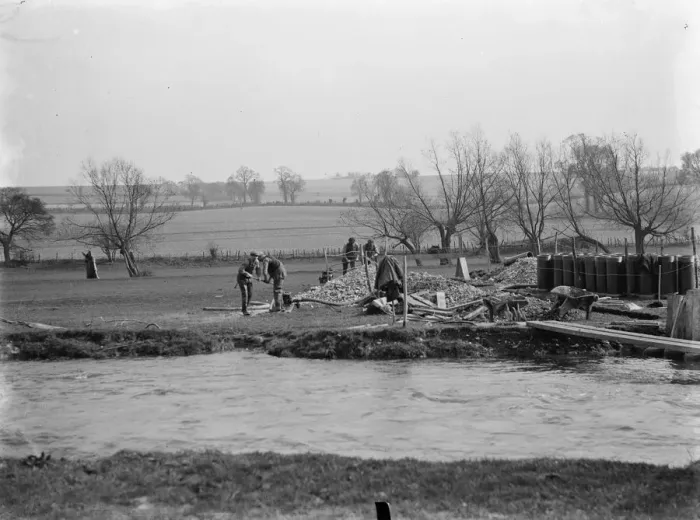 Framed Print : New sewers being built in Farningham, Kent. 1937 Framed Print : New sewers being built in Farningham, Kent. 1937