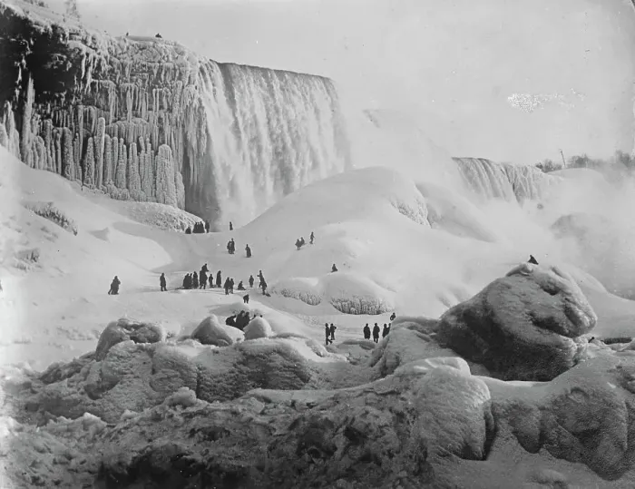 Framed Print : Niagara in winters grip A striking study of the frozen Niagara Falls 8 December 1925 Framed Print : Niagara in winters grip A striking study of the frozen Niagara Falls 8 December 1925