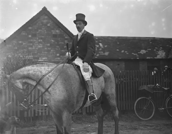 Framed Print : North Cotswold meet at Honeybourne. Mr Hilton Green ( Master ). 4 December 1924 Framed Print : North Cotswold meet at Honeybourne. Mr Hilton Green ( Master ). 4 December 1924