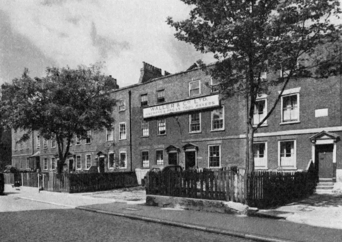 Framed Print : Nos 28-42 Vauxhall Walk South East London 1950 History of London - Vauxhall / Lambeth Framed Print : Nos 28-42 Vauxhall Walk South East London 1950 History of London - Vauxhall / Lambeth
