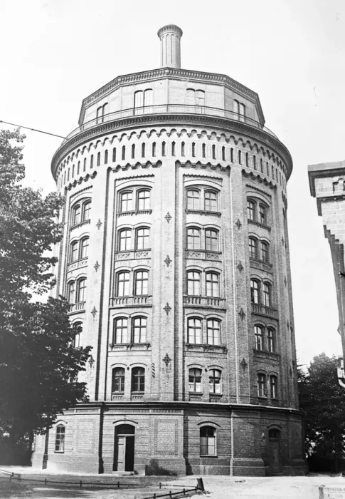 Framed Print : Novel apartment house. A distinguish water tower in Berlin, which has been most satisfactorily Framed Print : Novel apartment house. A distinguish water tower in Berlin, which has been most satisfactorily