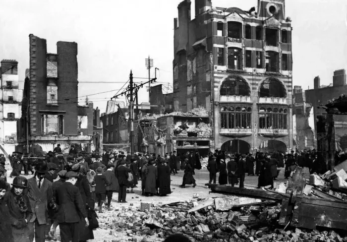 Framed Print : O Connell Street, Dublin, after the Insurrection Easter Week 1916