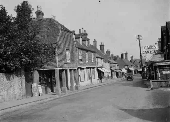 Framed Print : Old cottages, Lamberhurst. 1937 Framed Print : Old cottages, Lamberhurst. 1937