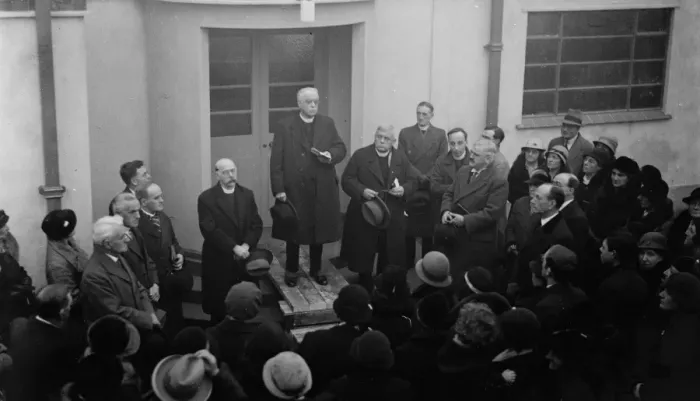 Framed Print : Opening of the Blendon Methodist Church, Penhill Road, Bexley, Kent. 1935 Framed Print : Opening of the Blendon Methodist Church, Penhill Road, Bexley, Kent. 1935