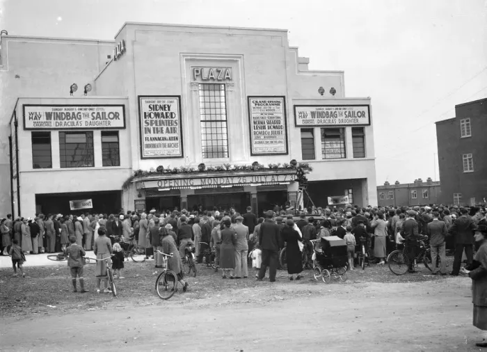 Framed Print : Opening of the Plaza Cinema, Blackfen, Kent. 26 July 1937 Framed Print : Opening of the Plaza Cinema, Blackfen, Kent. 26 July 1937