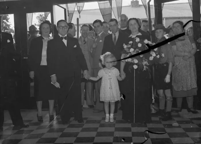 Framed Print : Opening of the Wardona Cinema in Swanscombe, Kent. Mrs Harry Ward, Mr David Behar