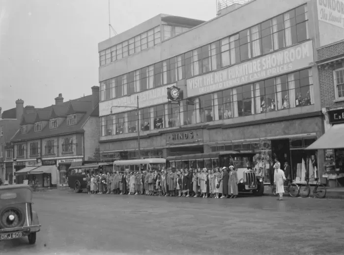 Framed Print : Outting at the Hinds department store on the High Street in Eltham, London 17 June 1937 Framed Print : Outting at the Hinds department store on the High Street in Eltham, London 17 June 1937
