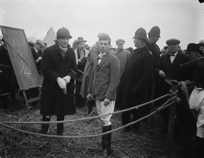 Framed Print : Oxford University point to point steeplechases at Stratton Audley. Lord Suirdale Framed Print : Oxford University point to point steeplechases at Stratton Audley. Lord Suirdale
