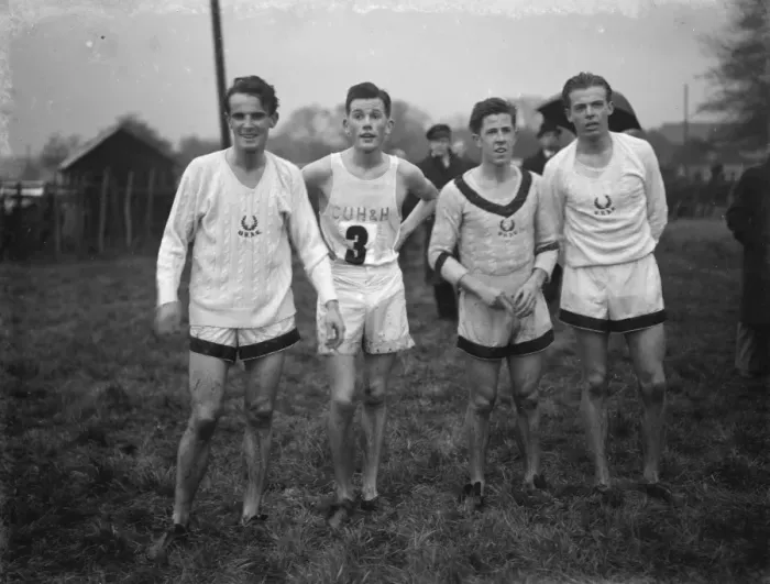 Framed Print : The Oxford University versus Cambridge University cross country race at Horton Kirby Framed Print : The Oxford University versus Cambridge University cross country race at Horton Kirby