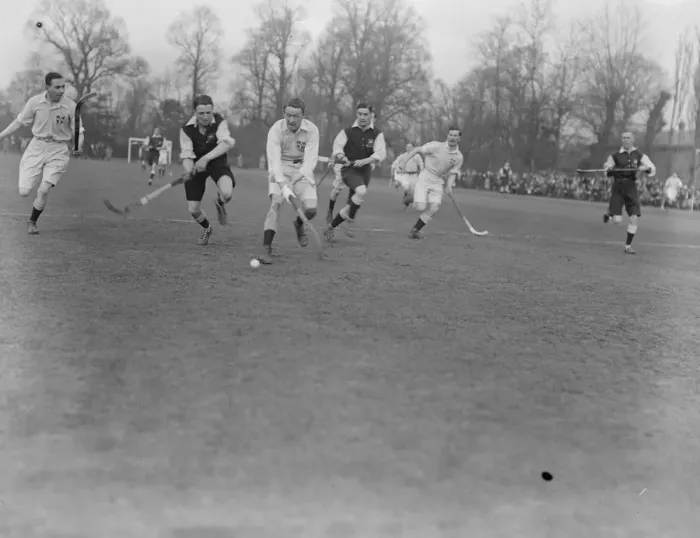 Framed Print : Oxford versus Cambridge hockey at Beckenham Cambridge getting away 24 February 1921
