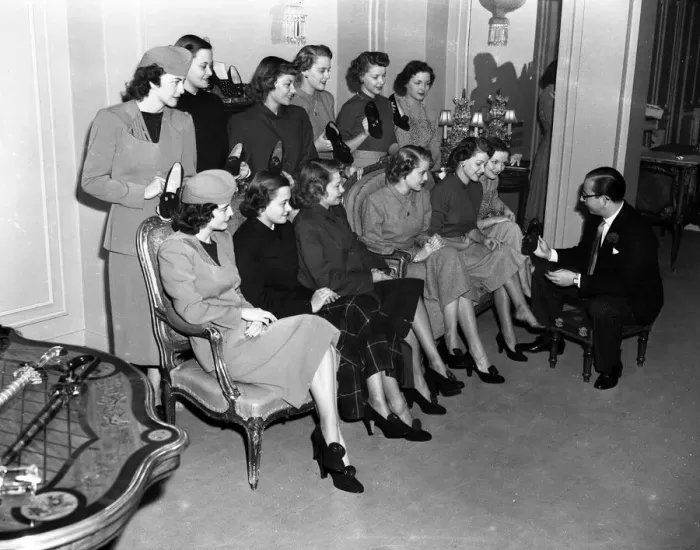 Framed Print : Six pairs of identifical twins, over here from America on a campaign to advertise a new home perm Framed Print : Six pairs of identifical twins, over here from America on a campaign to advertise a new home perm