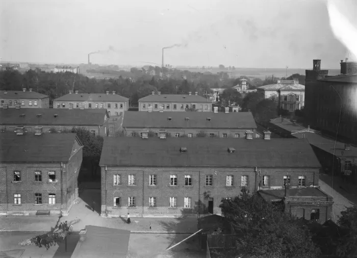 Framed Print : Panoramic view of the greatest Cotton factory of Lodtz. Largest in Europe. Photos show factory Framed Print : Panoramic view of the greatest Cotton factory of Lodtz. Largest in Europe. Photos show factory