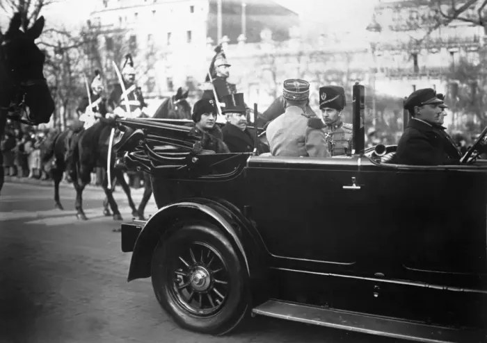 Framed Print : Paris charmed by the Queen of Afghanistan. The Queen of Afghanistan driving in Paris with M