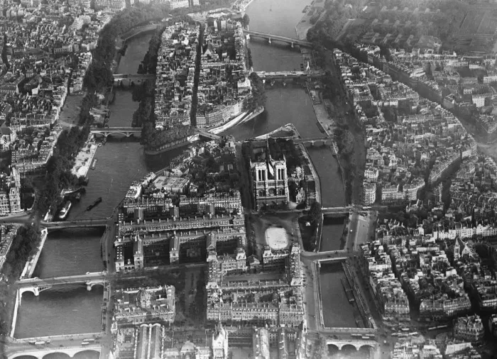 Framed Print : Paris as seen from the air. Showing in the foreground, the Ile de la Cite with Notre Dame Framed Print : Paris as seen from the air. Showing in the foreground, the Ile de la Cite with Notre Dame