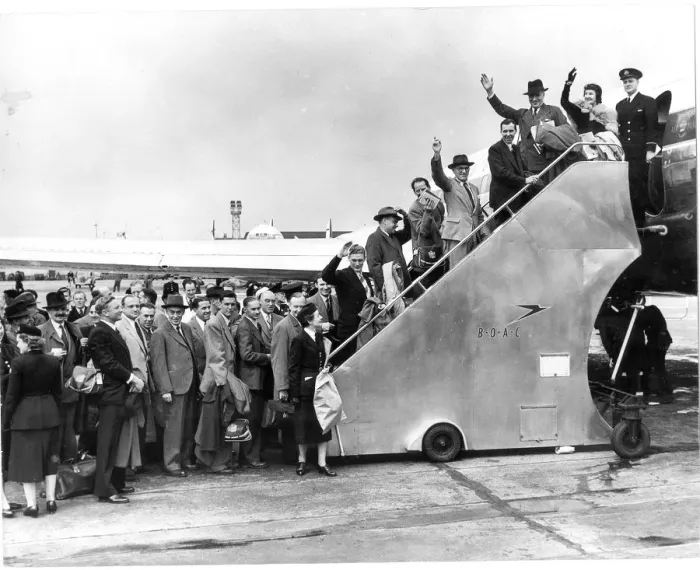 Framed Print : Passengers for the worlds first jet airliner service are shepherded aboard the BOAC Framed Print : Passengers for the worlds first jet airliner service are shepherded aboard the BOAC